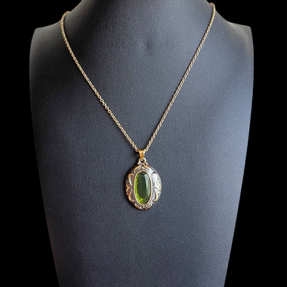 Crazy Horse by Liz Claiborne Green Glass Oval Pendant Necklace